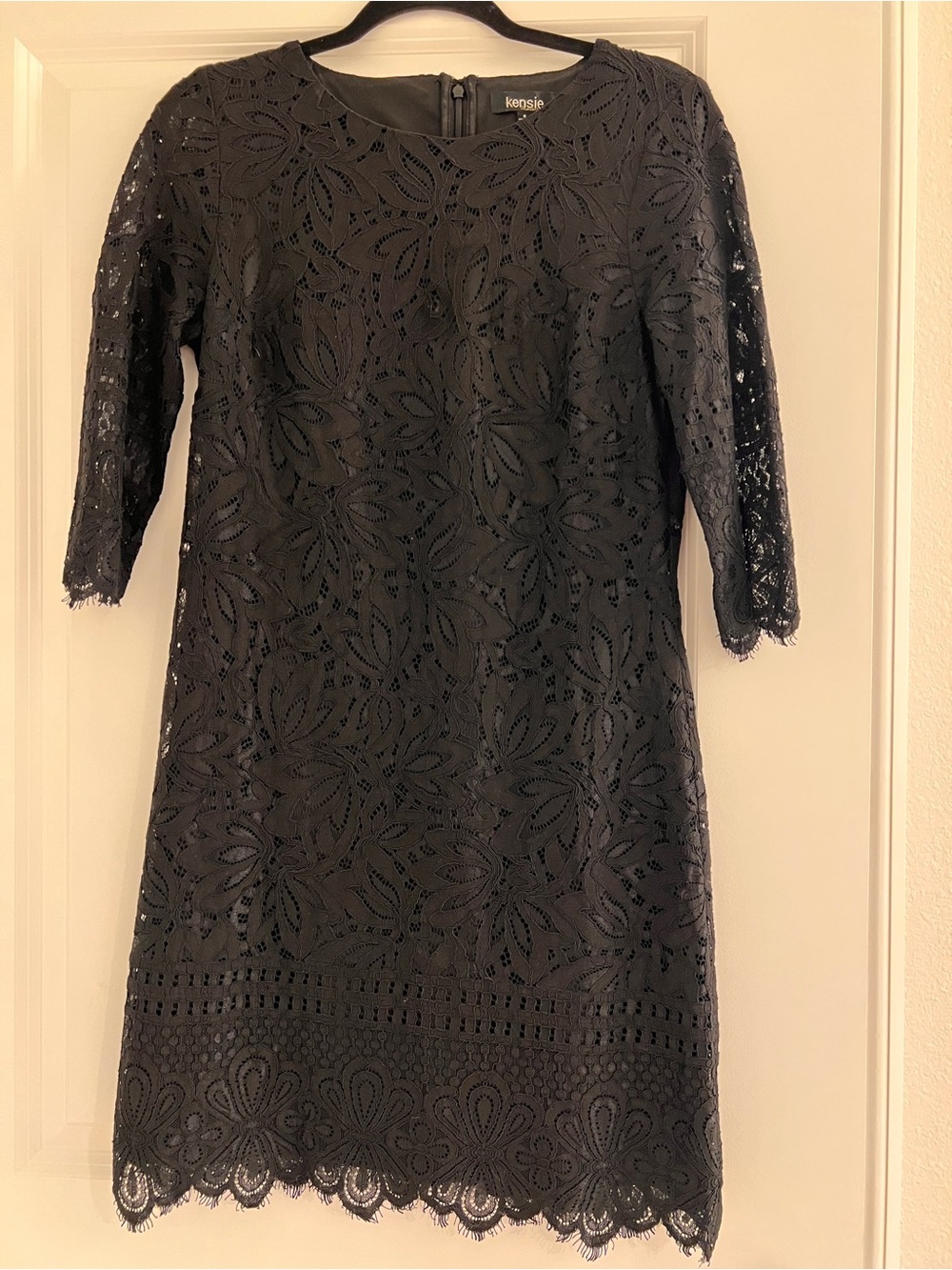 Kensie Black Floral Lace Shift Dress Scalloped Hem - 3/4 Sleeve - Size 8
